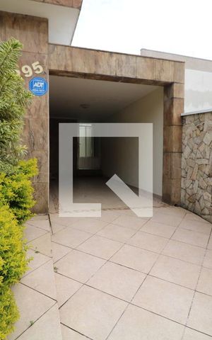Casa para alugar com 134m², 4 quartos e 2 vagasGaragem