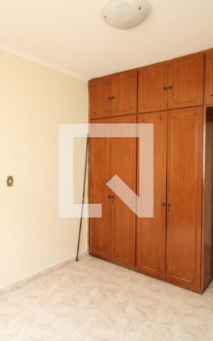 Casa para alugar com 134m², 4 quartos e 2 vagasQuarto