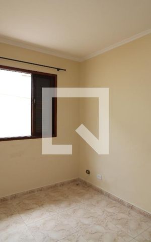 Casa para alugar com 134m², 4 quartos e 2 vagasQuarto
