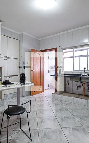 Apartamento à venda com 200m², 3 quartos e 2 vagasCozinha