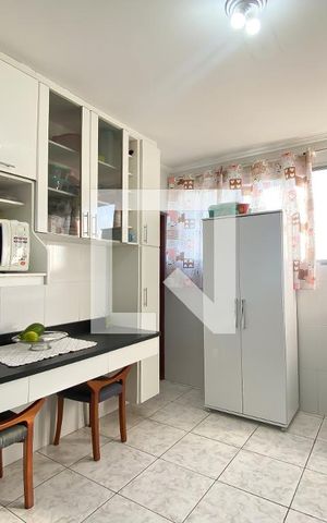 Apartamento à venda com 64m², 2 quartos e 1 vaga Apartamento à venda com 64m², 2 quartos e 1 vagaCozinha e Área de Serviço