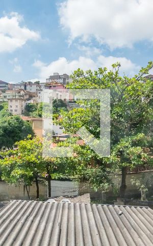 Casa à venda com 335m², 4 quartos e 4 vagas Casa à venda com 335m², 4 quartos e 4 vagasQuarto 1