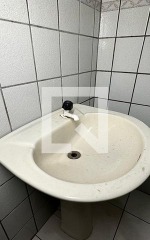 Casa à venda com 192m², 4 quartos e 4 vagasPia do Banheiro Social