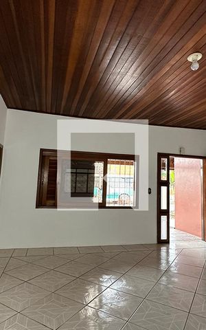 Casa à venda com 192m², 4 quartos e 4 vagasSala