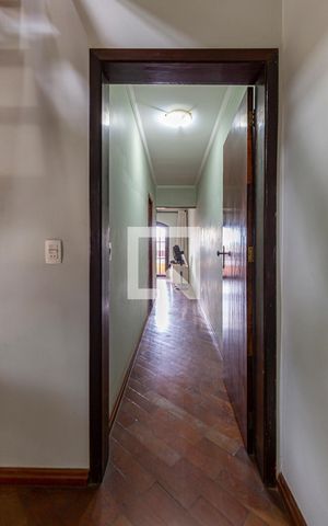 Casa à venda com 172m², 3 quartos e 2 vagas Casa à venda com 172m², 3 quartos e 2 vagasSuite