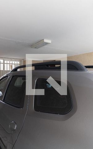 Casa à venda com 350m², 5 quartos e 6 vagas Casa à venda com 350m², 5 quartos e 6 vagasGaragem