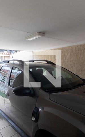 Casa à venda com 350m², 5 quartos e 6 vagas Casa à venda com 350m², 5 quartos e 6 vagasGaragem