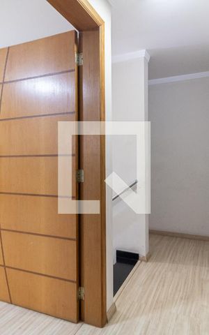 Casa à venda com 350m², 5 quartos e 6 vagas Casa à venda com 350m², 5 quartos e 6 vagasCorredor