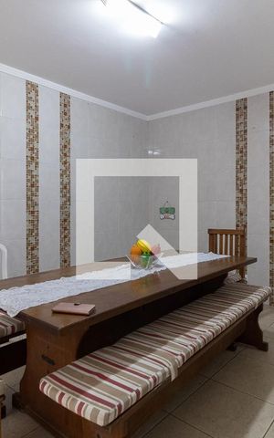 Casa à venda com 350m², 5 quartos e 6 vagas Casa à venda com 350m², 5 quartos e 6 vagasSala de Jantar