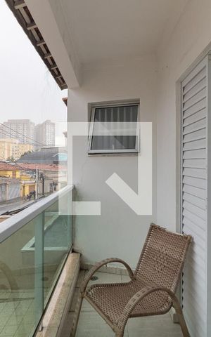 Casa à venda com 350m², 5 quartos e 6 vagas Casa à venda com 350m², 5 quartos e 6 vagasVaranda da Suíte 1