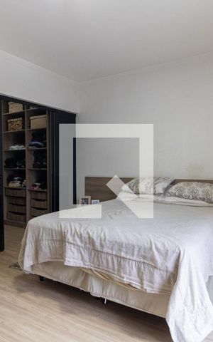 Casa à venda com 350m², 5 quartos e 6 vagas Casa à venda com 350m², 5 quartos e 6 vagasSuíte 1