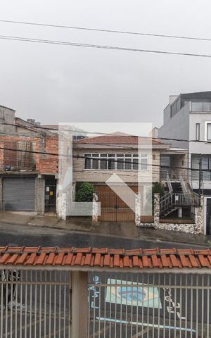Casa à venda com 350m², 5 quartos e 6 vagas Casa à venda com 350m², 5 quartos e 6 vagasVista da Varanda da Suíte 1