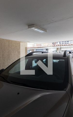 Casa à venda com 350m², 5 quartos e 6 vagas Casa à venda com 350m², 5 quartos e 6 vagasGaragem