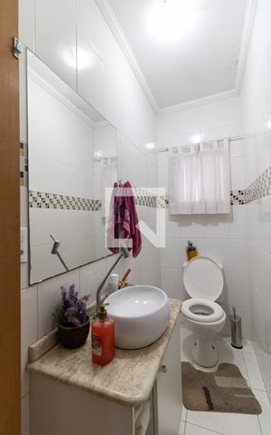 Casa à venda com 350m², 5 quartos e 6 vagas Casa à venda com 350m², 5 quartos e 6 vagasLavabo da Edícula