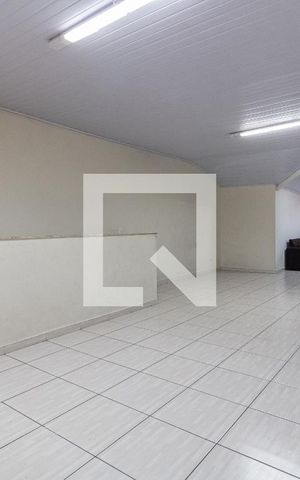 Casa à venda com 350m², 5 quartos e 6 vagas Casa à venda com 350m², 5 quartos e 6 vagasCobertura