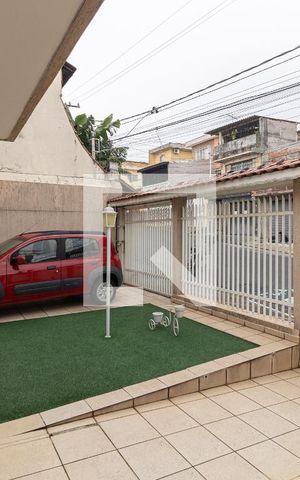 Casa à venda com 350m², 5 quartos e 6 vagas Casa à venda com 350m², 5 quartos e 6 vagasGaragem