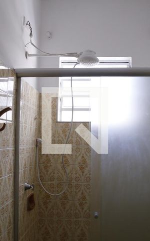 Casa à venda com 178m², 3 quartos e 2 vagasBanheiro
