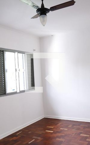 Casa à venda com 178m², 3 quartos e 2 vagasQuarto 3