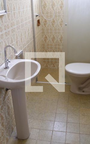 Casa à venda com 178m², 3 quartos e 2 vagasBanheiro