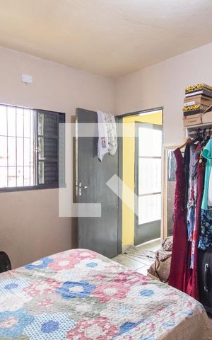 Casa à venda com 320m², 1 quarto e 1 vaga Casa à venda com 320m², 1 quarto e 1 vagaQuarto