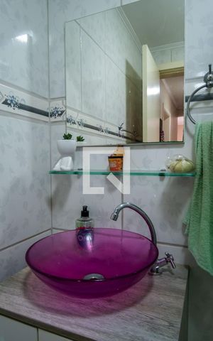 Apartamento à venda com 75m², 2 quartos e 1 vaga Apartamento à venda com 75m², 2 quartos e 1 vagaBanheiro