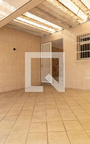 Casa à venda com 200m², 3 quartos e 2 vagas Casa à venda com 200m², 3 quartos e 2 vagasGaragem