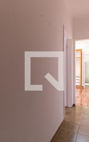 Casa à venda com 200m², 3 quartos e 2 vagas Casa à venda com 200m², 3 quartos e 2 vagasCorredor