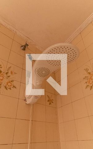 Casa à venda com 200m², 3 quartos e 2 vagas Casa à venda com 200m², 3 quartos e 2 vagasBanheiro 2