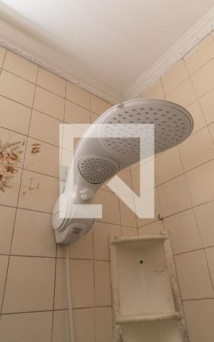 Casa à venda com 200m², 3 quartos e 2 vagas Casa à venda com 200m², 3 quartos e 2 vagasBanheiro da Suíte