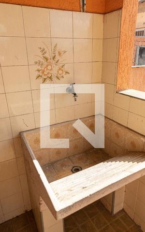 Casa à venda com 200m², 3 quartos e 2 vagas Casa à venda com 200m², 3 quartos e 2 vagasLavanderia 2