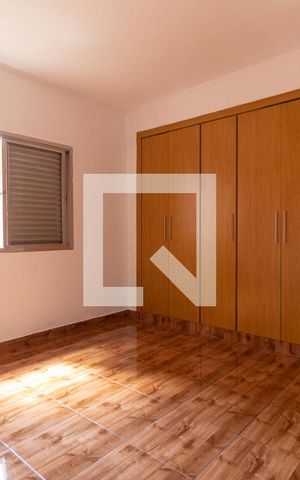 Casa à venda com 200m², 3 quartos e 2 vagas Casa à venda com 200m², 3 quartos e 2 vagasSuíte