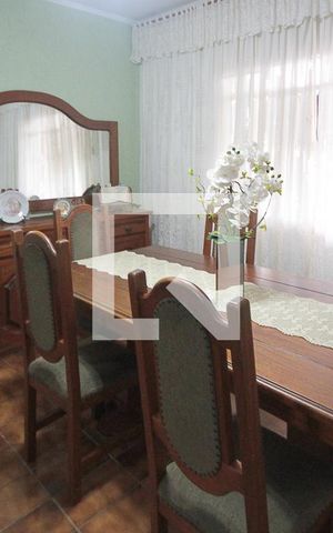 Casa à venda com 360m², 3 quartos e 5 vagas Casa à venda com 360m², 3 quartos e 5 vagasSala de Jantar