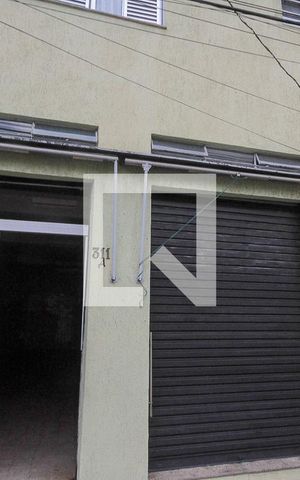 Casa à venda com 360m², 3 quartos e 5 vagas Casa à venda com 360m², 3 quartos e 5 vagasFachada