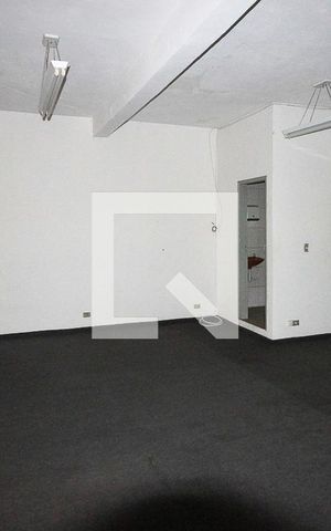 Casa à venda com 360m², 3 quartos e 5 vagas Casa à venda com 360m², 3 quartos e 5 vagasEdícula