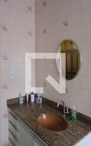 Casa à venda com 360m², 3 quartos e 5 vagas Casa à venda com 360m², 3 quartos e 5 vagasBanheiro da Suíte 02