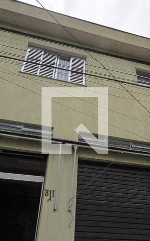 Casa à venda com 360m², 3 quartos e 5 vagas Casa à venda com 360m², 3 quartos e 5 vagasFachada