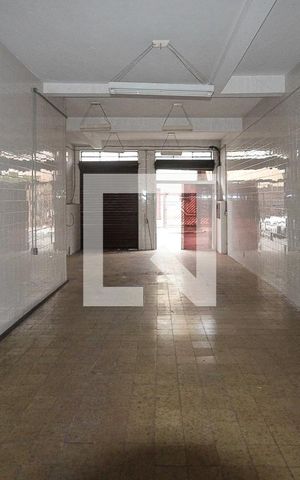 Casa à venda com 360m², 3 quartos e 5 vagas Casa à venda com 360m², 3 quartos e 5 vagasSalão