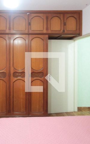 Casa à venda com 360m², 3 quartos e 5 vagas Casa à venda com 360m², 3 quartos e 5 vagasSuite