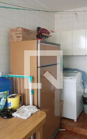 Casa à venda com 360m², 3 quartos e 5 vagas Casa à venda com 360m², 3 quartos e 5 vagasÁrea de Serviço