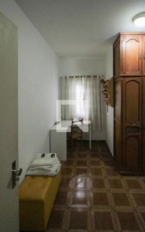 Casa à venda com 360m², 3 quartos e 5 vagas Casa à venda com 360m², 3 quartos e 5 vagasQuarto 03