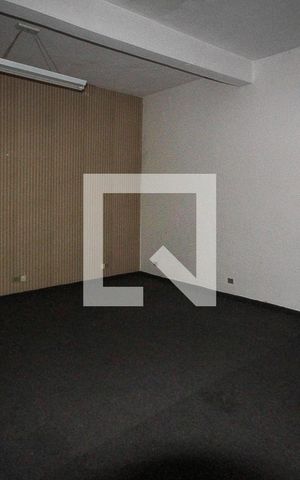 Casa à venda com 360m², 3 quartos e 5 vagas Casa à venda com 360m², 3 quartos e 5 vagasEdícula
