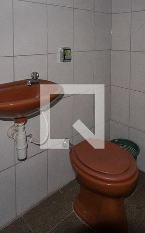 Casa à venda com 360m², 3 quartos e 5 vagas Casa à venda com 360m², 3 quartos e 5 vagasBanheiro da Edícula