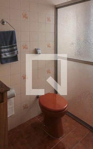 Casa à venda com 360m², 3 quartos e 5 vagas Casa à venda com 360m², 3 quartos e 5 vagasBanheiro da Suíte