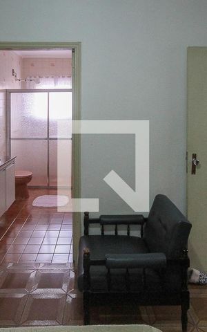 Casa à venda com 360m², 3 quartos e 5 vagas Casa à venda com 360m², 3 quartos e 5 vagasSuite