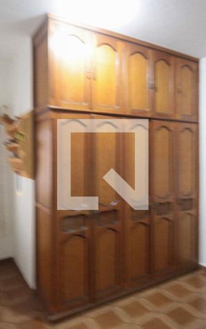 Casa à venda com 360m², 3 quartos e 5 vagas Casa à venda com 360m², 3 quartos e 5 vagasBanheiro da Suíte 02