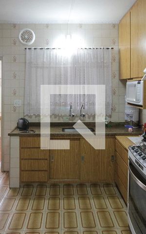 Casa à venda com 360m², 3 quartos e 5 vagas Casa à venda com 360m², 3 quartos e 5 vagasCozinha