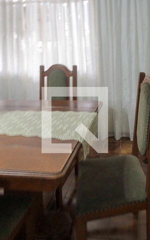 Casa à venda com 360m², 3 quartos e 5 vagas Casa à venda com 360m², 3 quartos e 5 vagasSala de Jantar