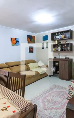 Casa de condomínio à venda com 110m², 2 quartos e 1 vagaSala