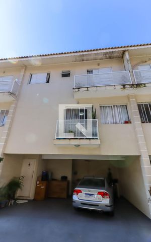 Casa de condomínio à venda com 110m², 2 quartos e 1 vagaFachada