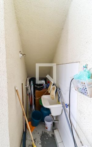 Casa de condomínio à venda com 110m², 2 quartos e 1 vagaÁrea de Serviço